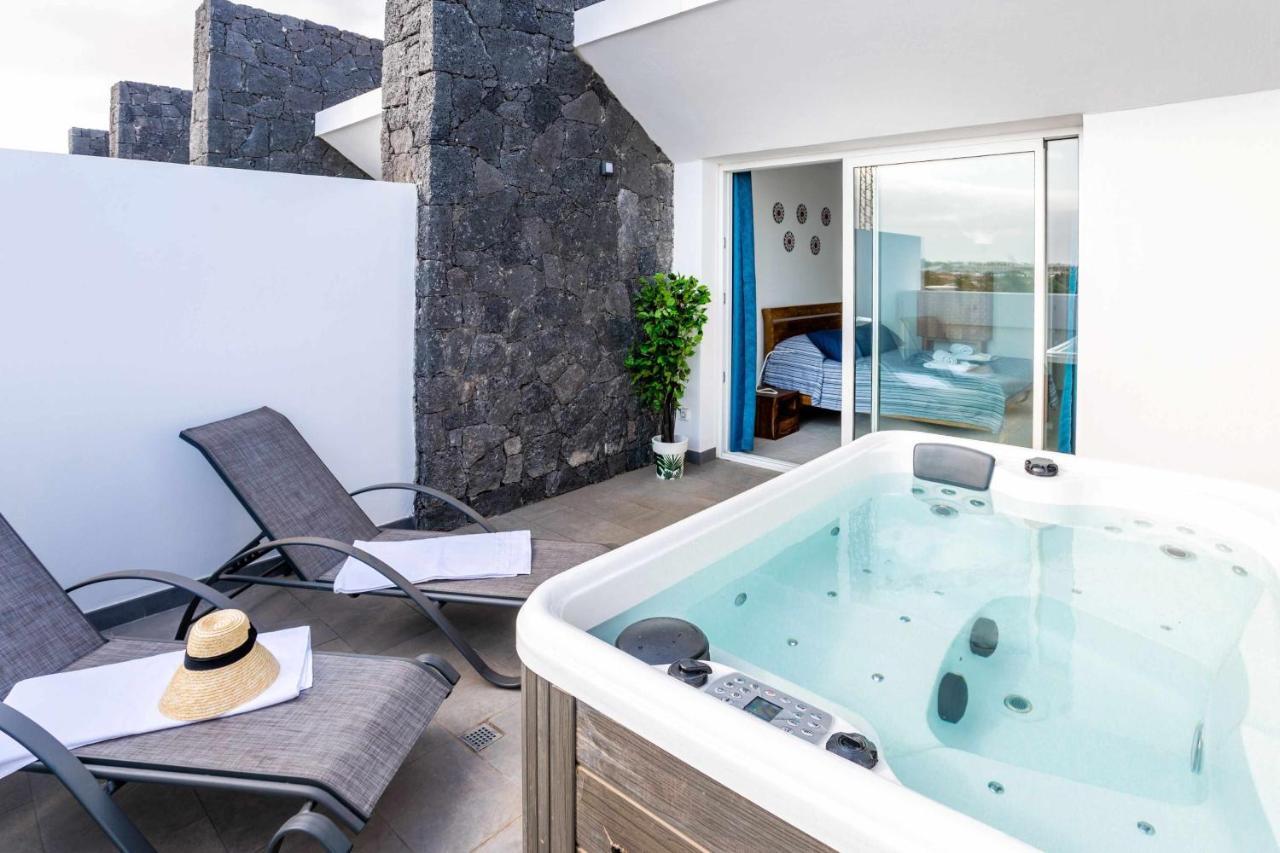 Monterey House Playa Blanca Villa Dış mekan fotoğraf